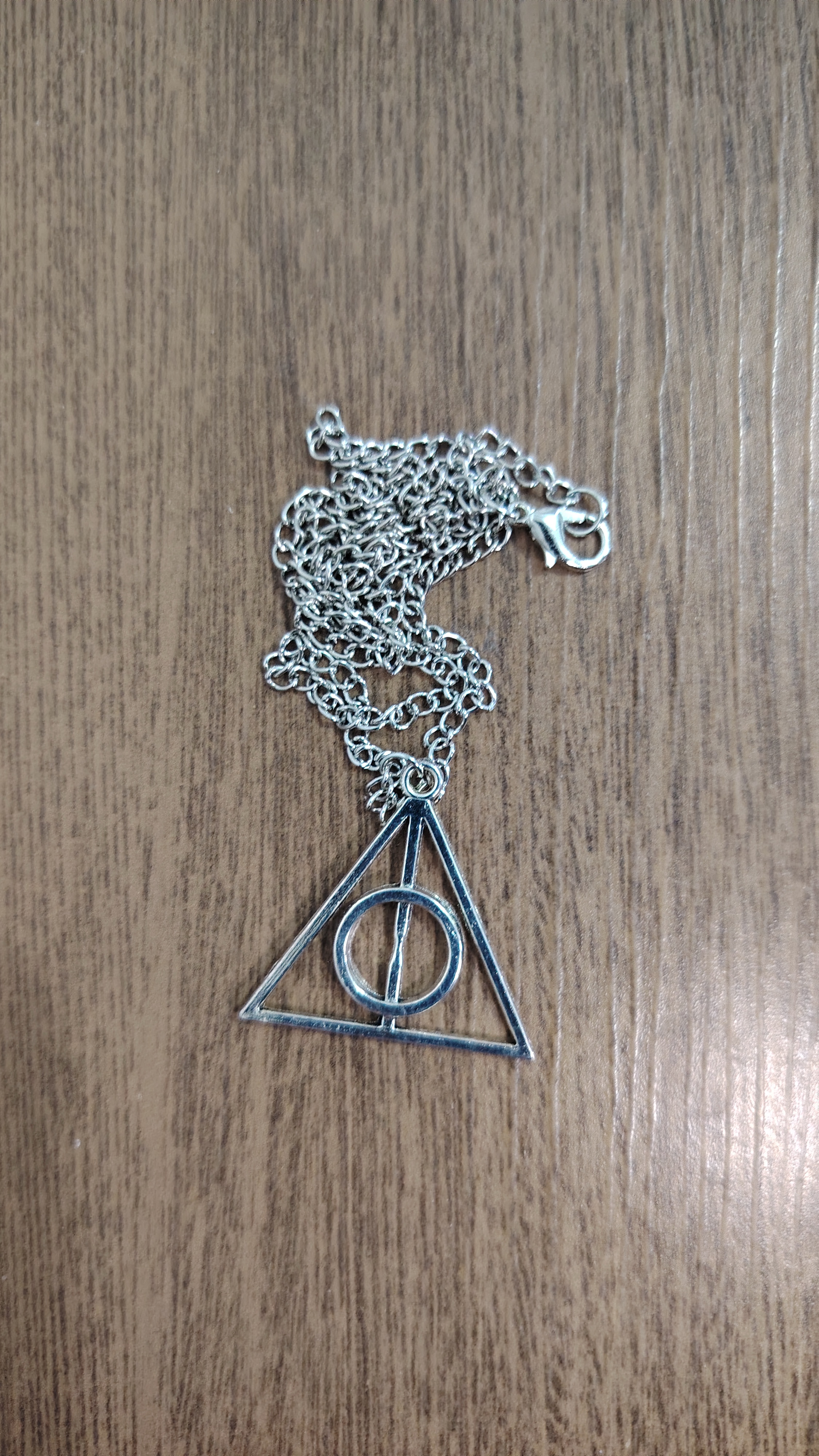 Collar Reliquias de la Muerte Plateado